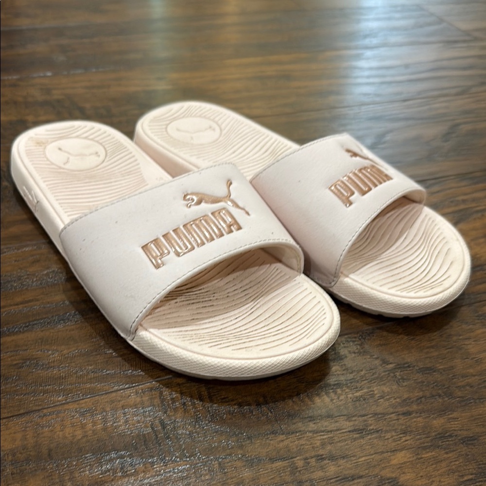 Puma Pink Sandals with Wide Strap and Cushioned Sole size 9